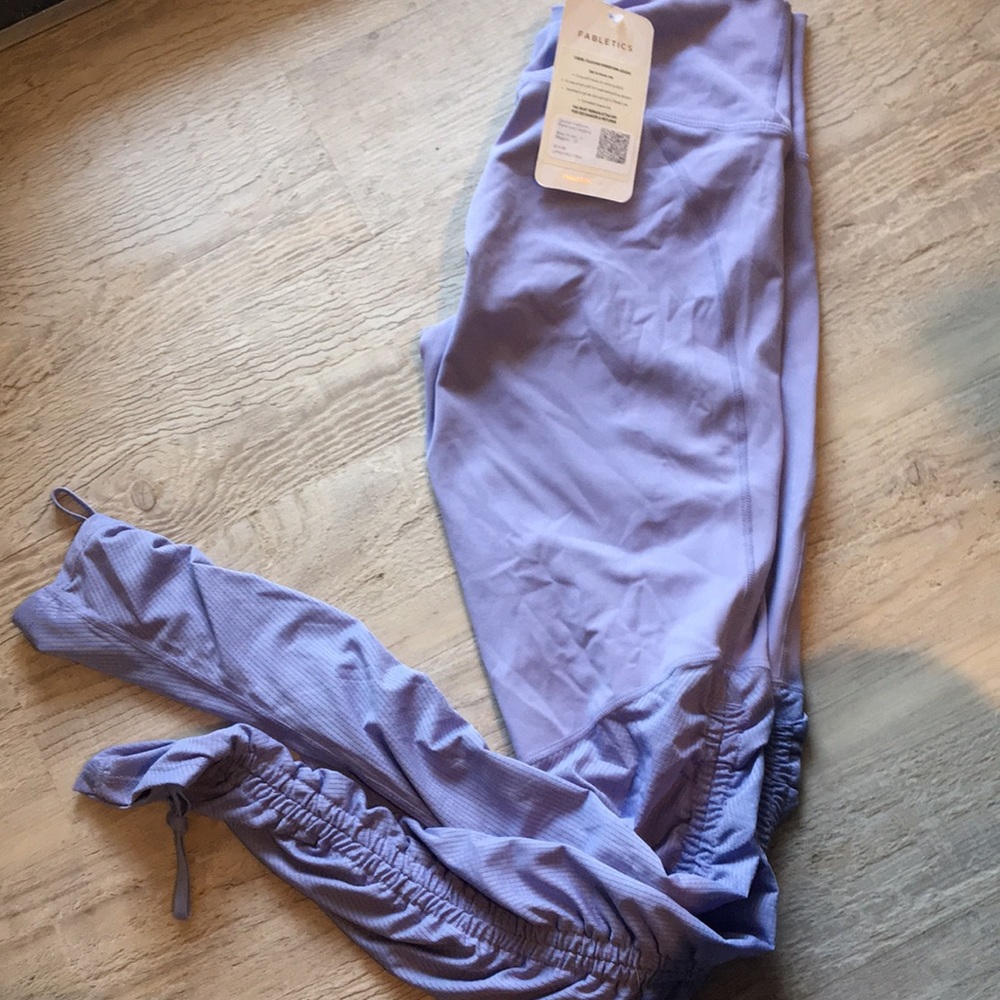 NWT Fabletics Cashel Legging